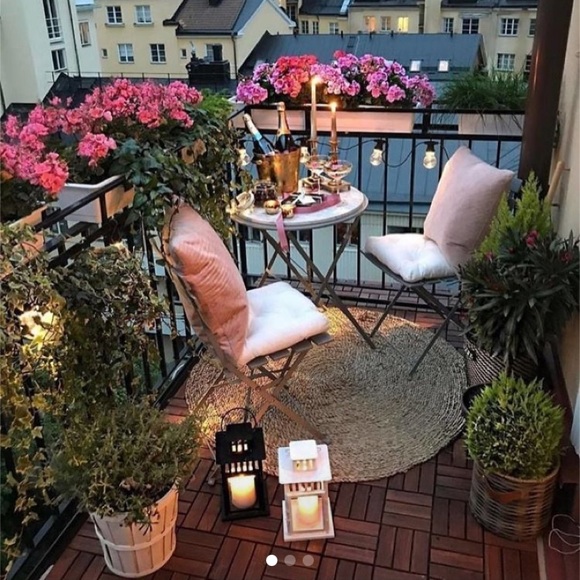 Meet your Posher, Alissa - Picture 1 of 1